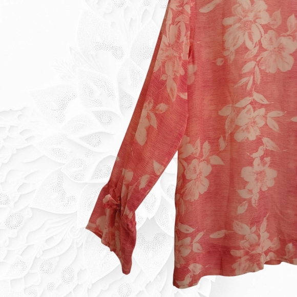 Tommy Bahama Women's 100% Silk Pink & White Floral Button Up Long Sleeve Top - Picture 2 of 3